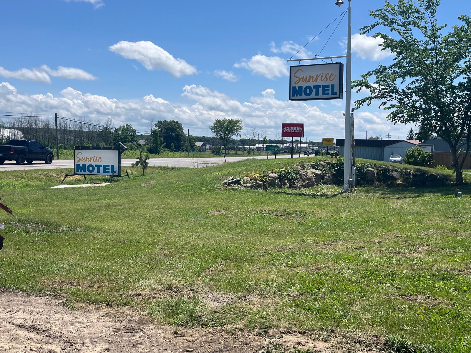 Exterior view of Sunrise Motel